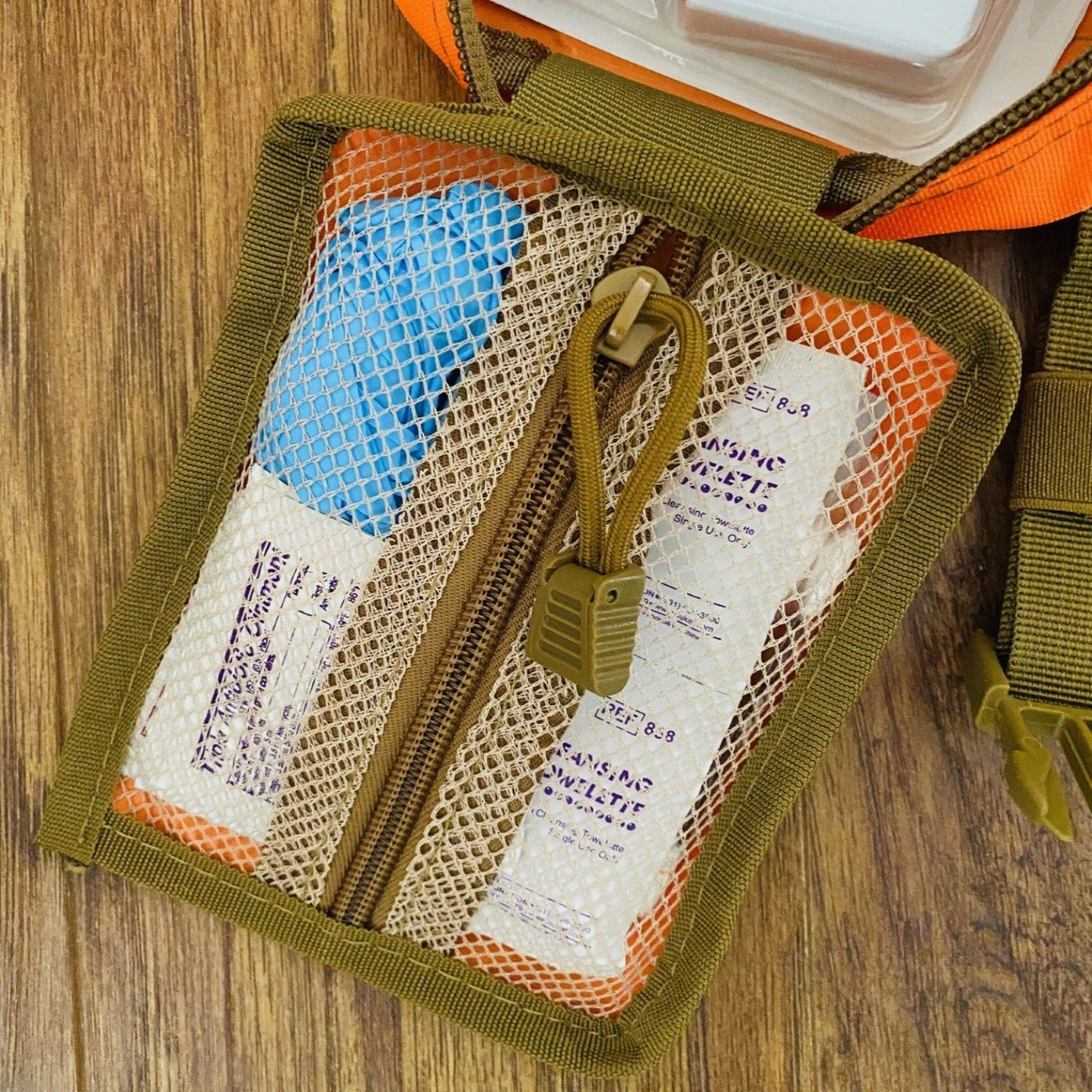 dogsRtreed FIRST-AID MEDICAL FIELD MOLLE PACK